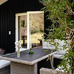 Ferienhaus Birdsong In Courtyard And Garden For Kids