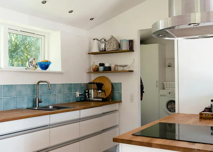 Hébergement de vacances Birdsong In Courtyard And Garden For Kids Ebeltoft