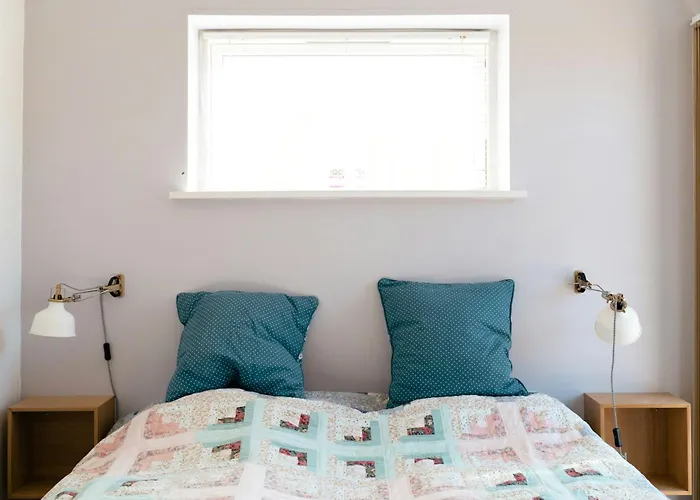 Birdsong In Courtyard And Garden For Kids * Ebeltoft